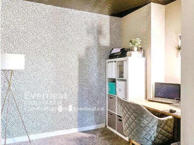 Building Photo - Gorgeous 3-Bedroom Townhouse Retreat with ...