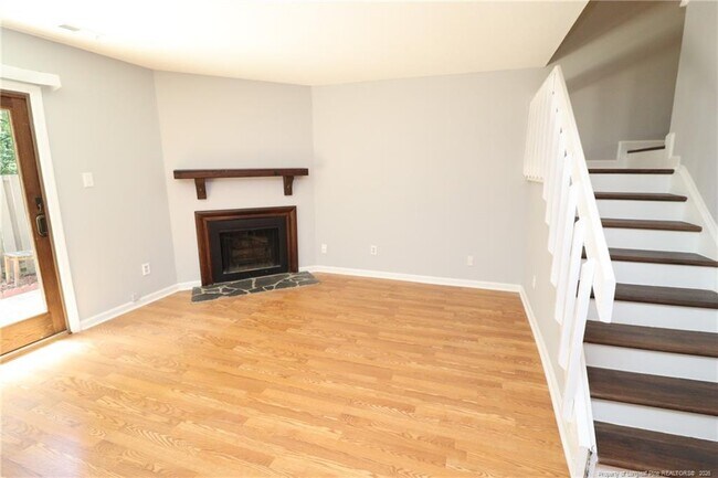 Building Photo - 7283 Sandy Creek Dr
