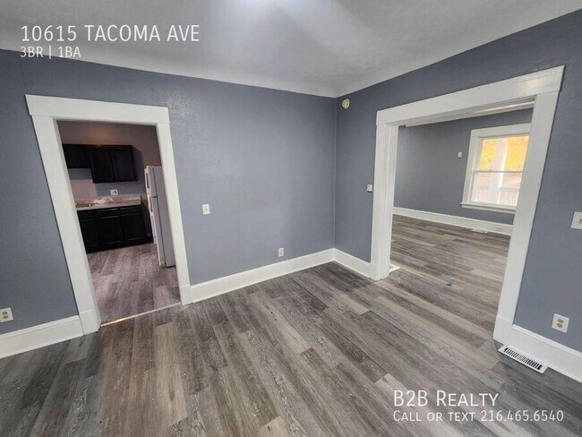 Building Photo - 10615 Tacoma Ave