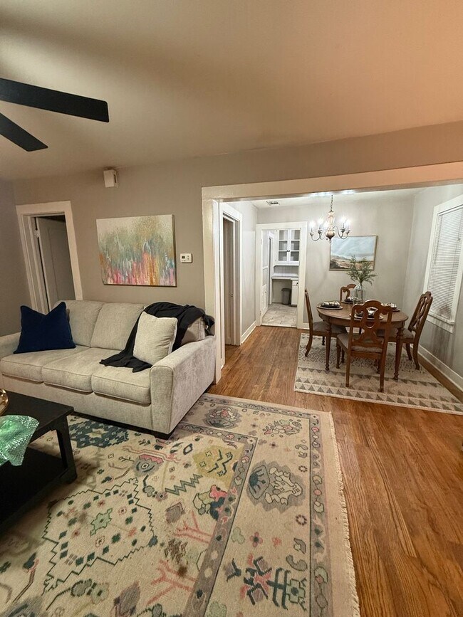 Building Photo - Pre Leasing for fall 2026! 3/2 Historic South Overton Home!