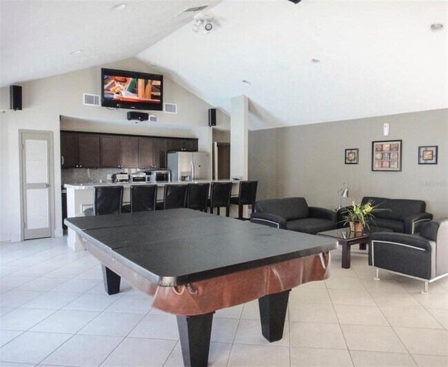 Building Photo - 1400 Gandy Blvd N