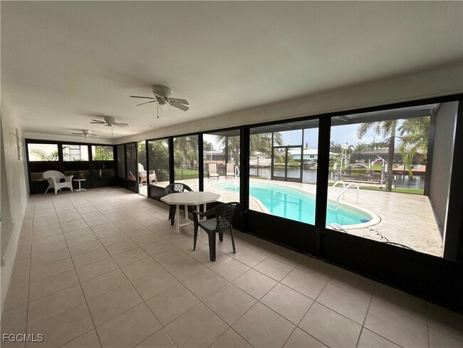 Building Photo - 6128 Cocos Dr