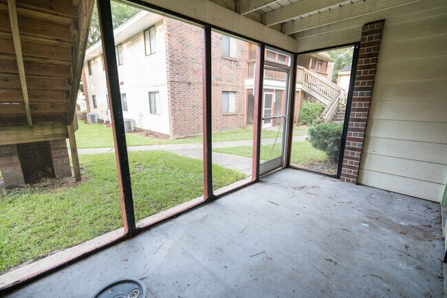 Building Photo - Cute 2 Bed 1 Bath condo in Mystic Woods