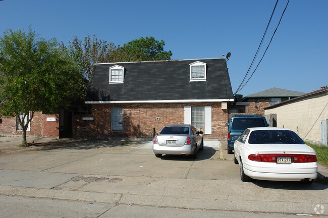 Primary Photo - 2316 Manson Ave