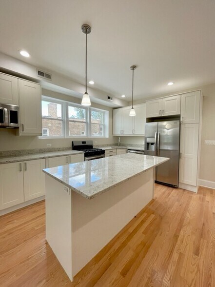 Building Photo - 5506 N Glenwood Ave