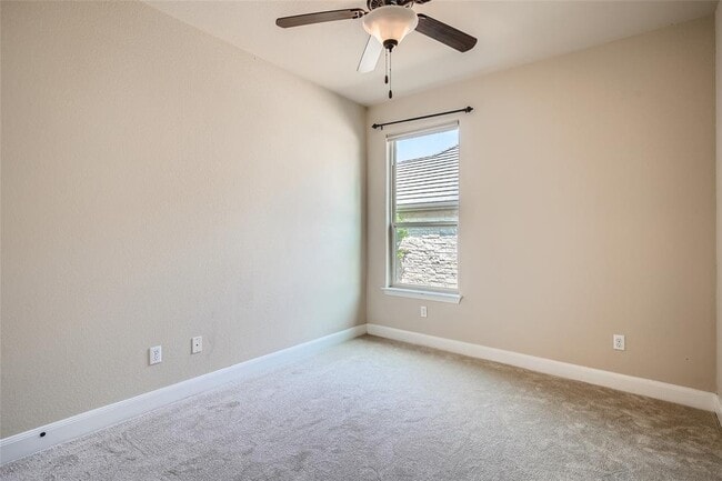 Building Photo - 207 Maxwell Way