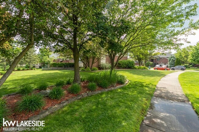 Building Photo - 47898 Lamplighter Trail