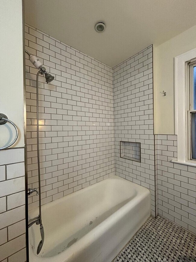 Building Photo - 5650 W 63rd Pl