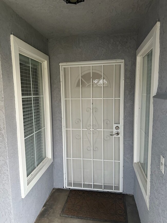 Building Photo - 5449 W Ashland Ct