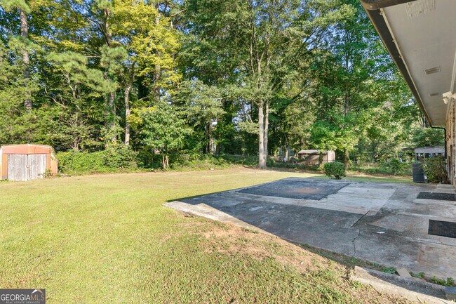 Building Photo - 6941 Stephens Dr