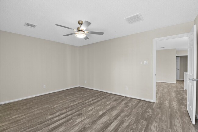 Building Photo - 1311 Antoine Dr