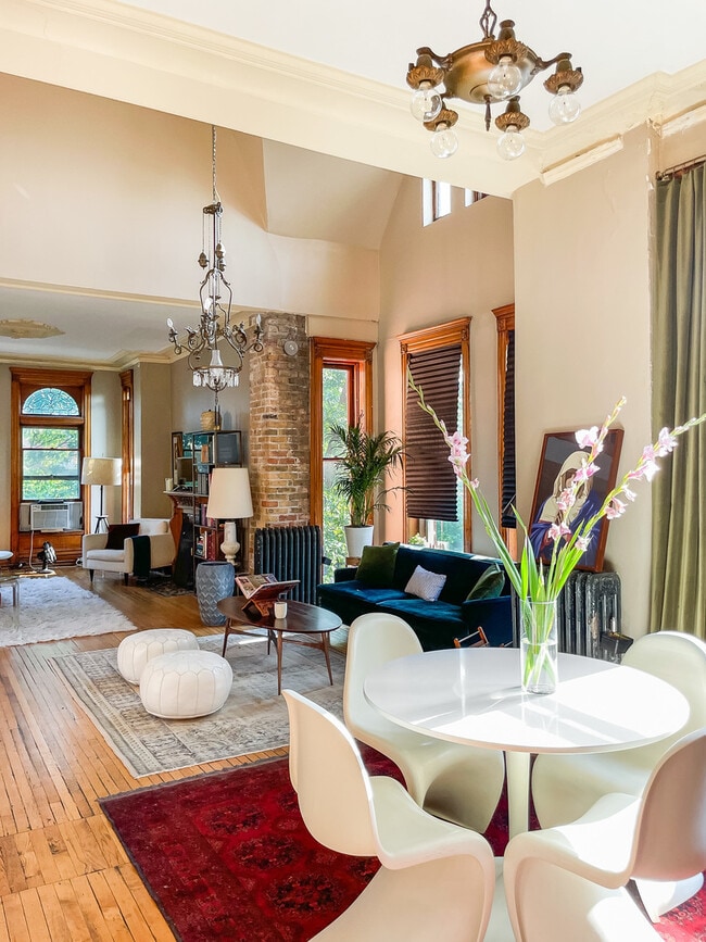 Building Photo - 2156 W Pierce Ave