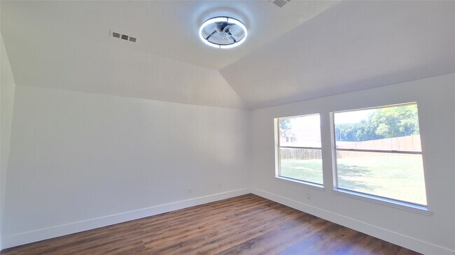 Building Photo - 17122 Canterbury Green Ct