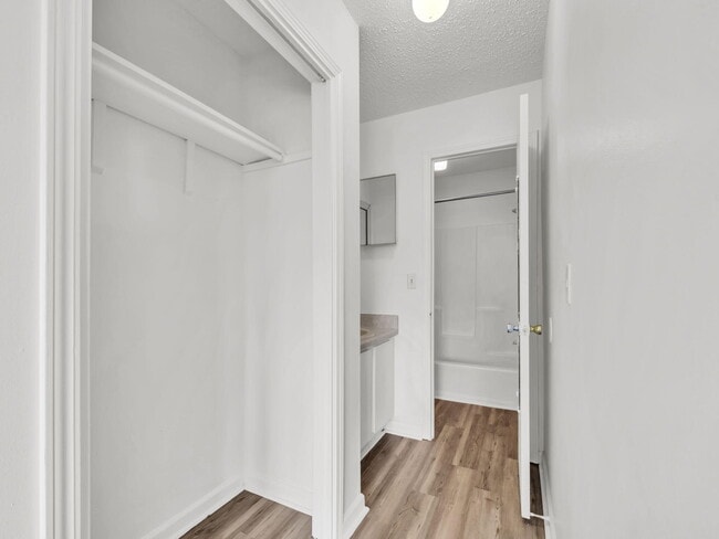 Building Photo - 445 Gulf Shore Dr
