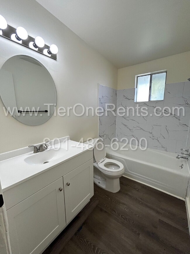 Building Photo - NO DEPOSIT option available for qualified ...