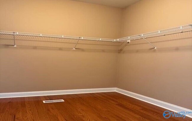 Building Photo - 110 Arrow Path Dr