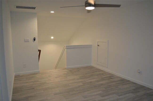 Building Photo - 10313 Cascade Range Ln