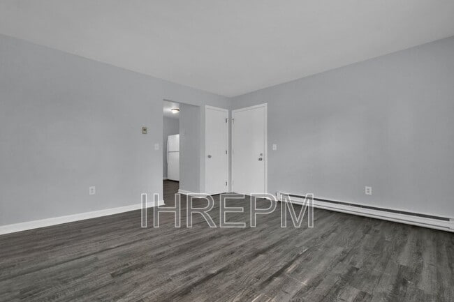 Building Photo - 2595 Red Rock Blvd