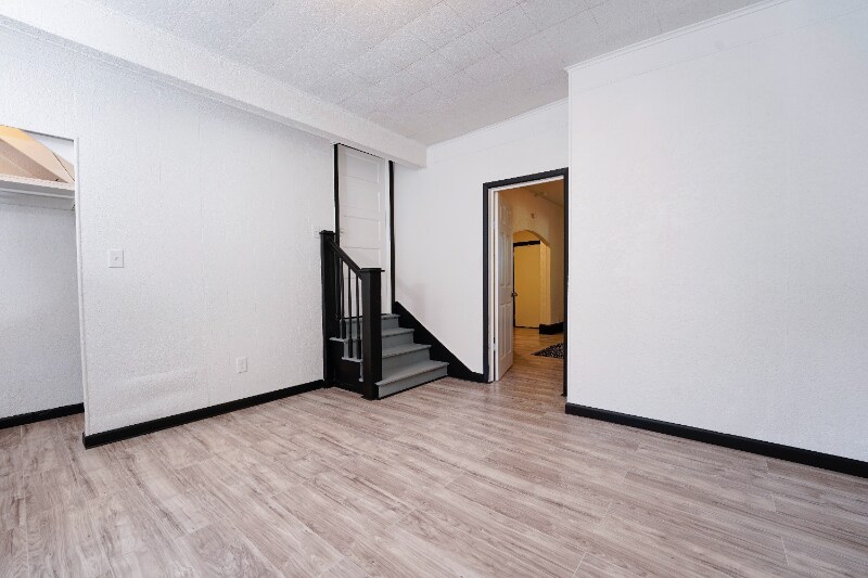 Building Photo - 316 Market Dr