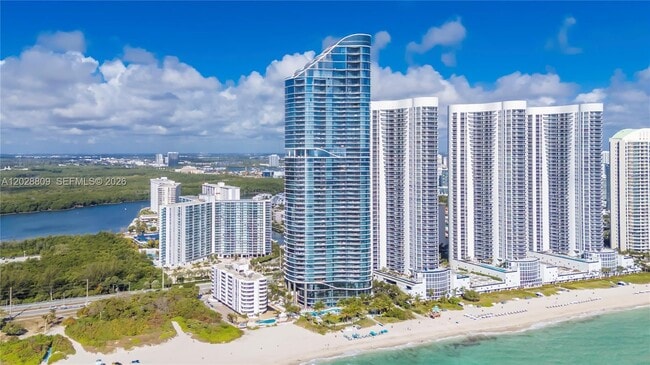 Building Photo - 15701 Collins Ave