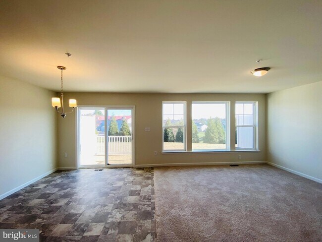 Building Photo - 1009 Blackstone Run