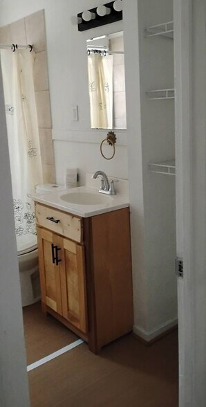 Building Photo - 3436 W Horn Lake Rd