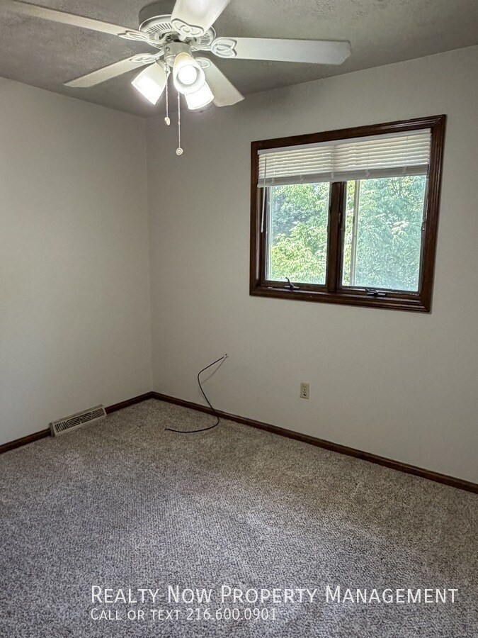 Building Photo - 21252 Goller Ave
