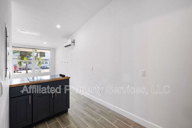 Building Photo - 4011 36th Ct