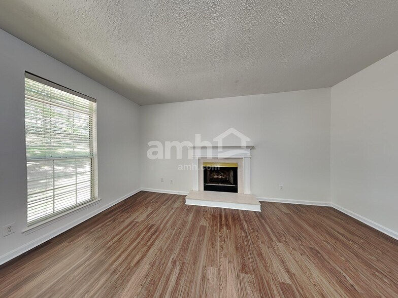 Building Photo - 14701 Pomerol Ln