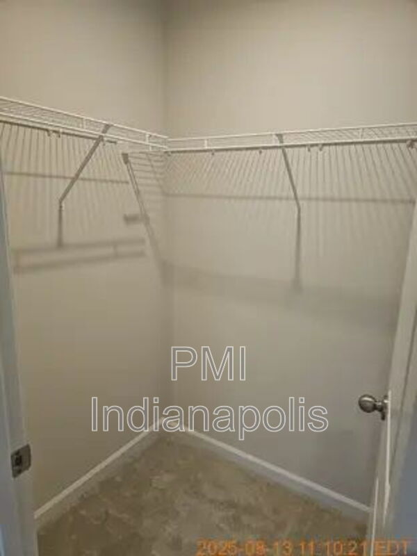 Building Photo - 1854 Cascades Dr