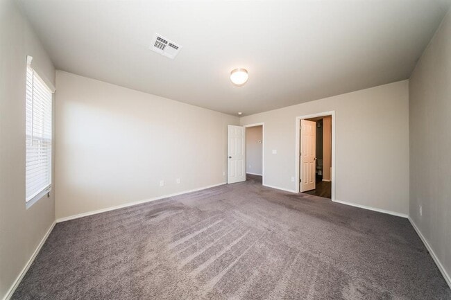 Building Photo - 5211 Mac Rd