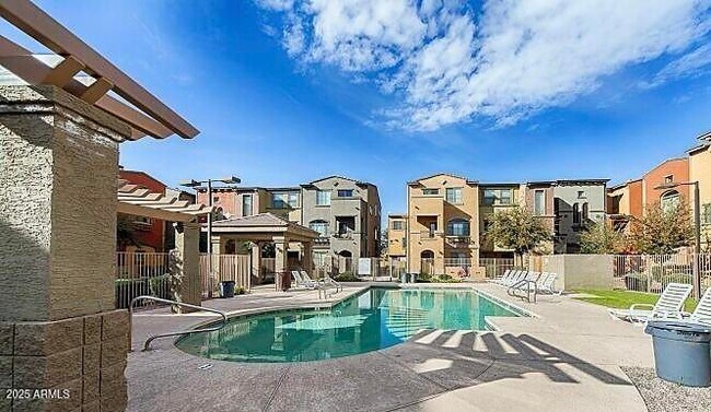 Building Photo - 2401 E Rio Salado Pkwy