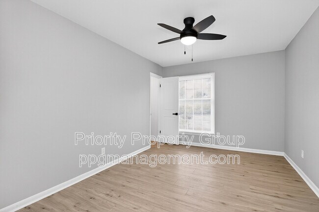 Building Photo - 4601 Coronado Dr