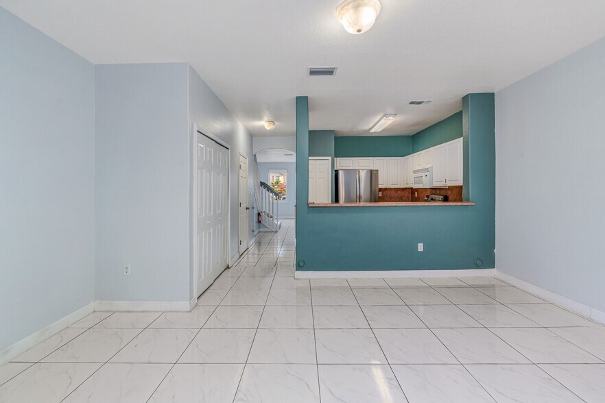 Building Photo - 5460 NW 107th Ave