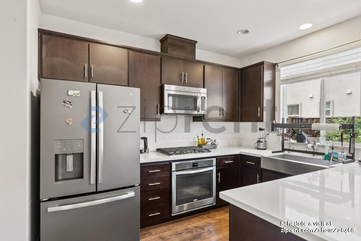Building Photo - 117 Caspian Way