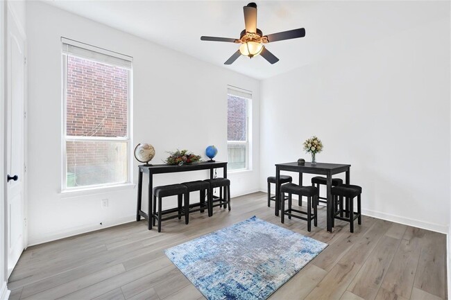 Building Photo - 27915 Genesis Manor Ln