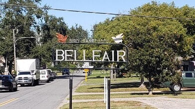 Building Photo - 651 16th St NW