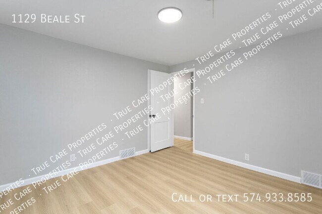 Building Photo - 1129 W Beale St