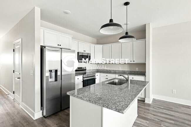 Building Photo - 3 Bedroom Pet-Friendly Home in Gallatin, TN with Main Street Renewal
