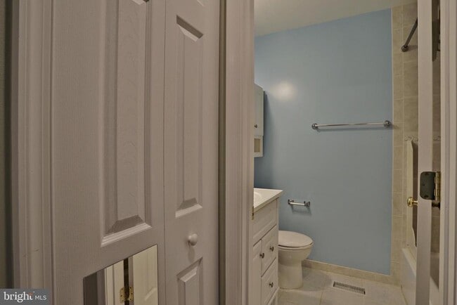 Building Photo - 3181 Welby Ct