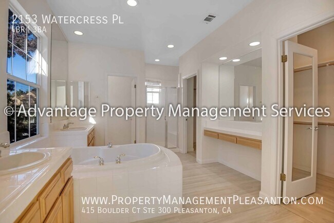 Building Photo - 2153 Watercress Pl