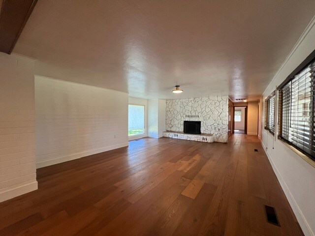 Building Photo - 1157 East Ave
