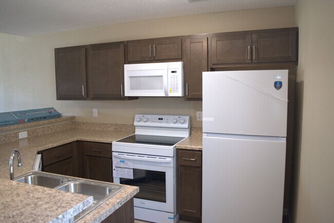 Building Photo - 1309-1311 Godas