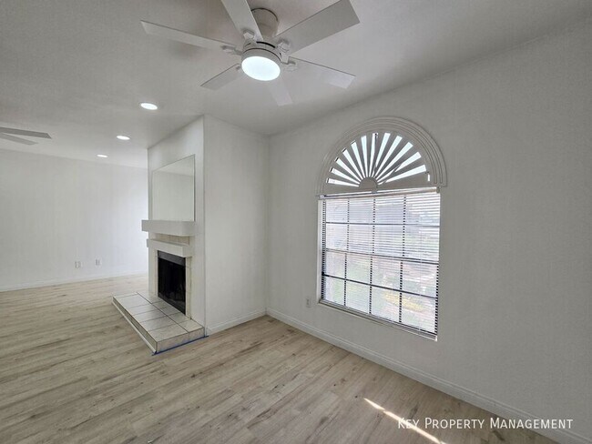 Building Photo - 2972 Juniper Hills Blvd