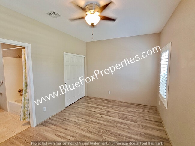 Building Photo - 12628 N Running Coyote Dr
