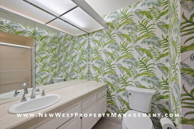 Building Photo - Beautifully upgraded Point Loma 2-bedroom ...