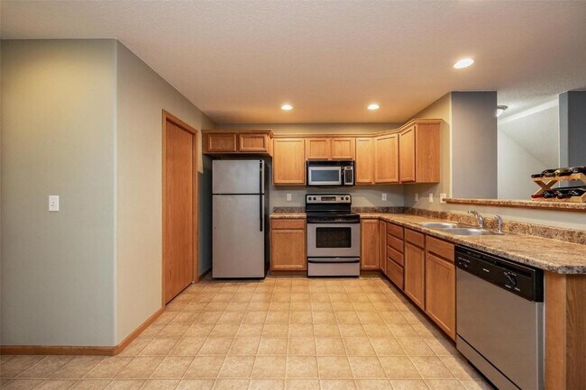 Building Photo - 17 Alydar Dr