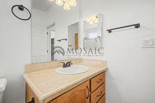 Building Photo - 1625 S 74th St