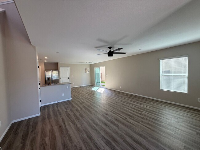 Building Photo - NLV 3 bed in a gated community!