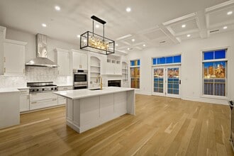 Building Photo - 16 Regency Pl